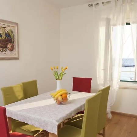 The Very Comfortable * Makarska