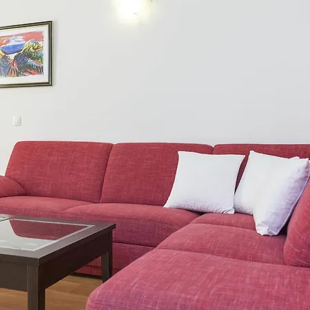 The Very Comfortable Lägenhet Makarska